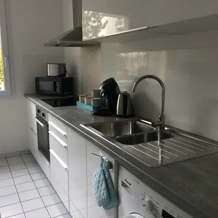 Apartman Cosy 50m² Parking/terrasse/wifi Proche Centre