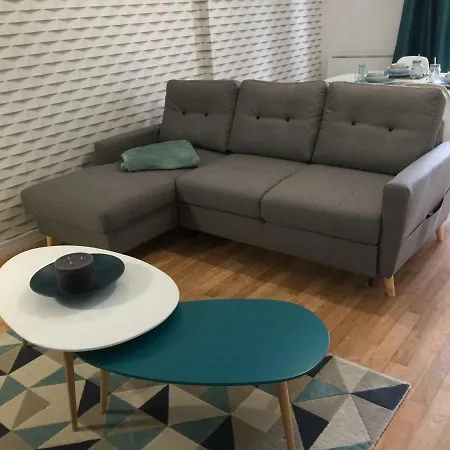 Cosy 50m² Parking/terrasse/wifi Proche Centre Apartman